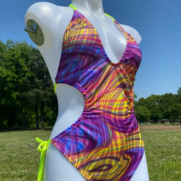 Handmade Exotic Dancewear / Festival / Rave Outfit - Picture 4 of 8